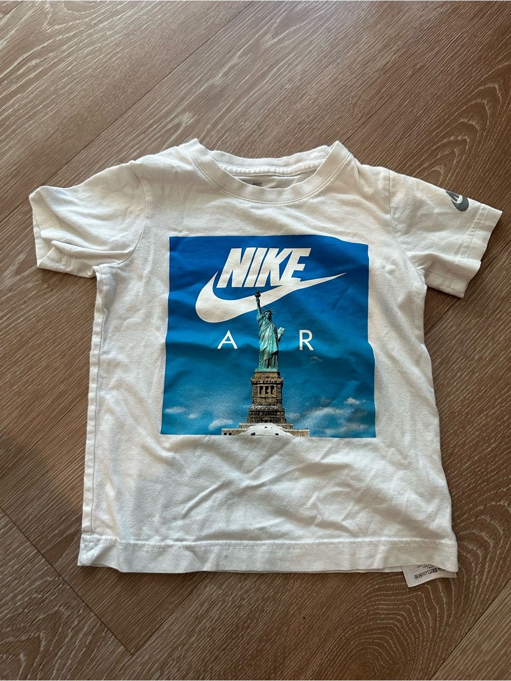 Nike kids tee shirt with Blue Statue of Liberty Graphic xs 4 4T toddler boy